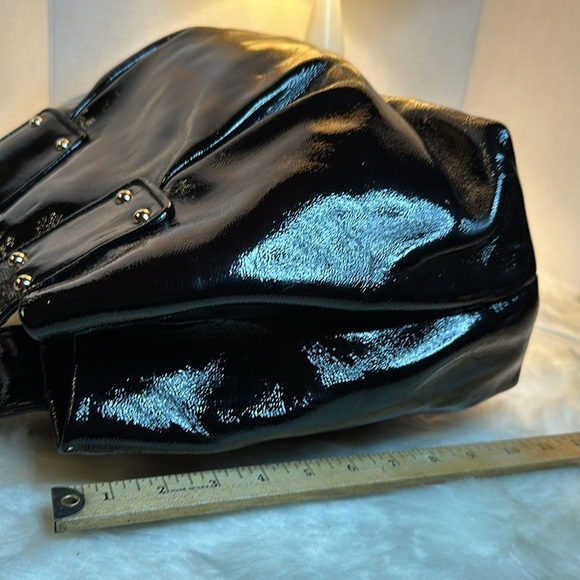 Kate Spade patten leather bag - Picture 5 of 11